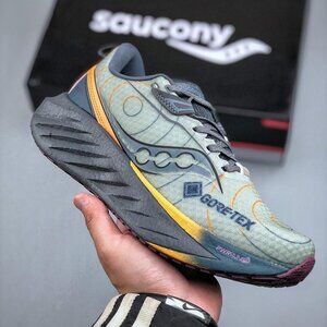 Saucony Triumph 22 Running Shoes Green